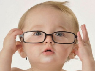 Uşaqlarda göz müayinəsi nə zamandan aparılmalıdır